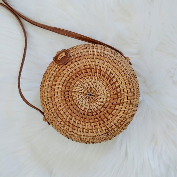 ⚠CLOSEOUT⚠ Rattan Straw Woven Circle Bag - Picture 2 of 5